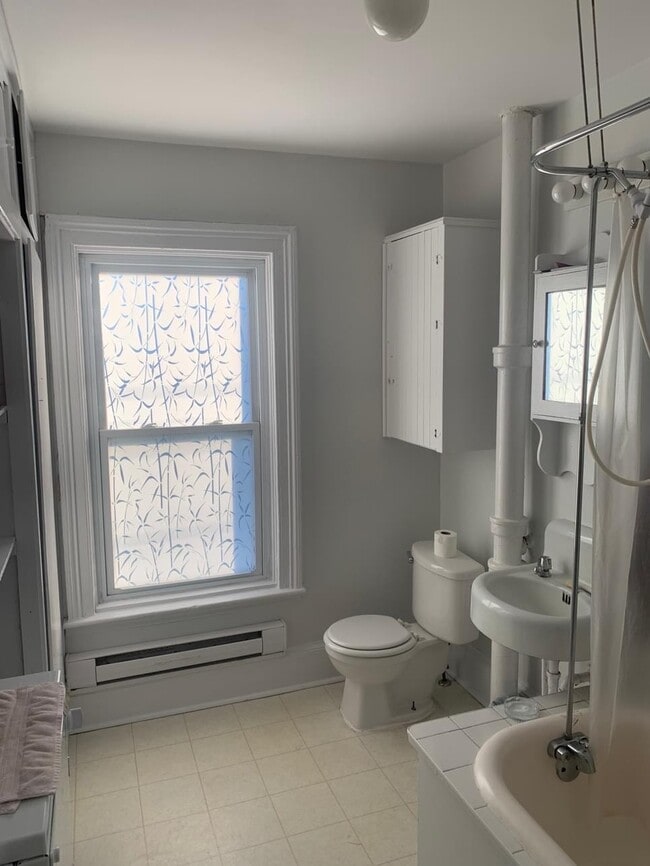 Photo - 195 Portland St