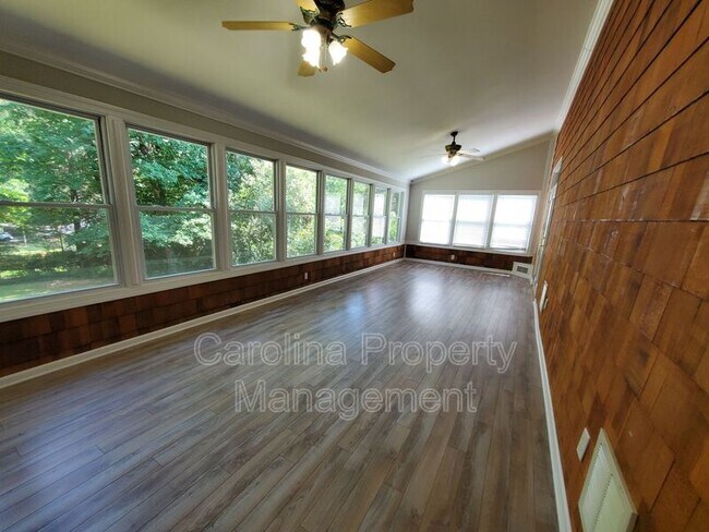 Photo - 2545 Rea Rd