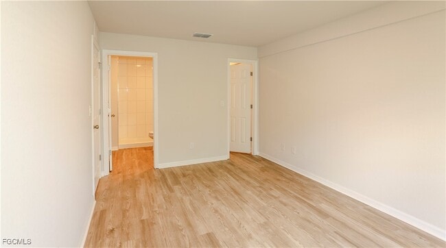 Building Photo - 309 Norwalk Ave Rental