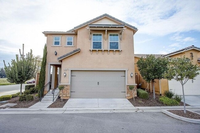 1504 N Vanguard Way