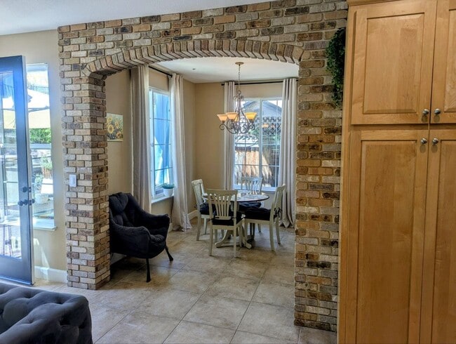 Photo - 333 Foothill Dr