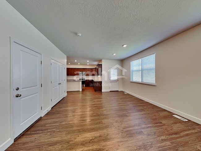 2401 E Wild Horse Way