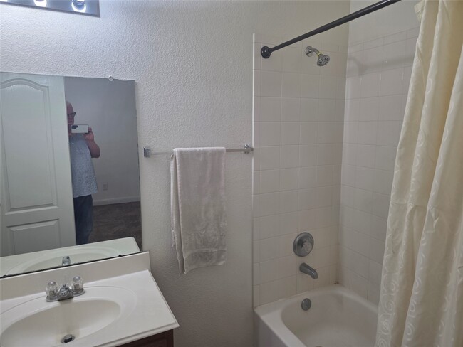 Building Photo - 12062 Bach Orchard Tr