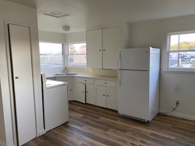 Photo - 2590 Rita Ave