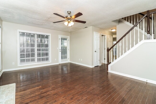 Photo - 23 Nellie Brook Dr SW