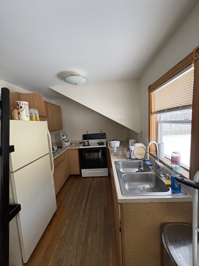 Photo - 206 Belchertown Rd