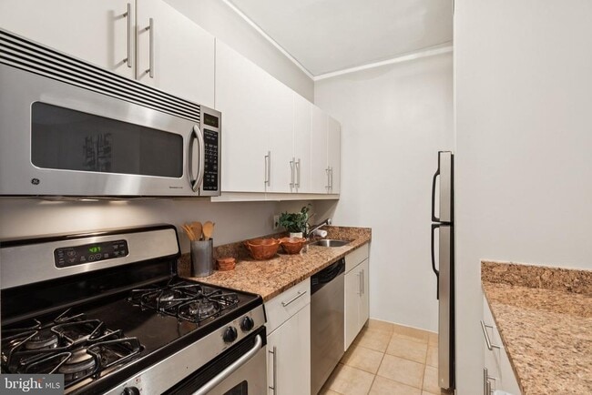 Photo - 219 S 18th St Unidad 1217