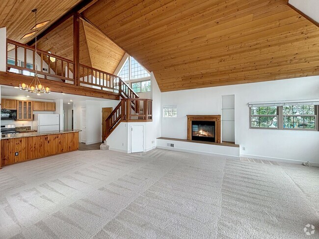 Building Photo - Charming & Spacious 2B/2BA Condo in Missio... Unit B