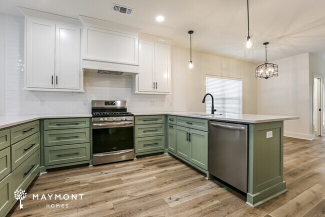 Photo - 16305 Taylor Loop Rd