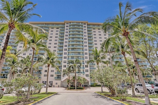 Building Photo - 19390 Collins Ave Unit 1515 Rental