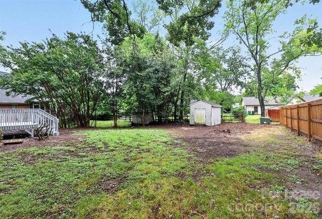 Photo - 11122 5 Cedars Rd