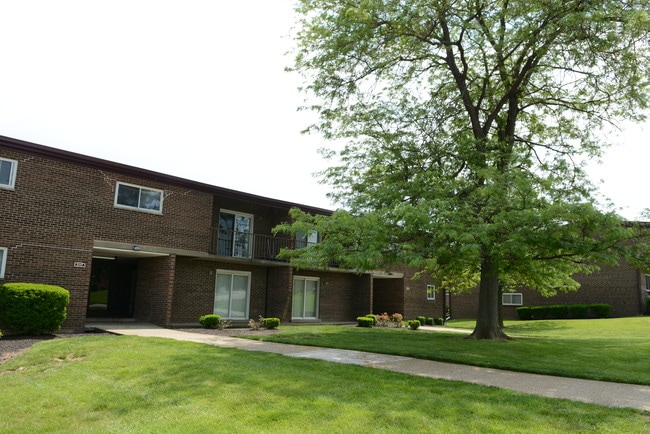 Crescent Ridge Apartments