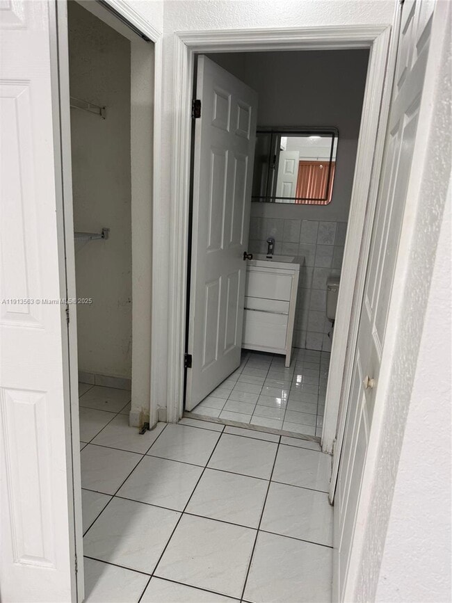 Photo - 6985 W 29th Ave Unidad 206 Rental