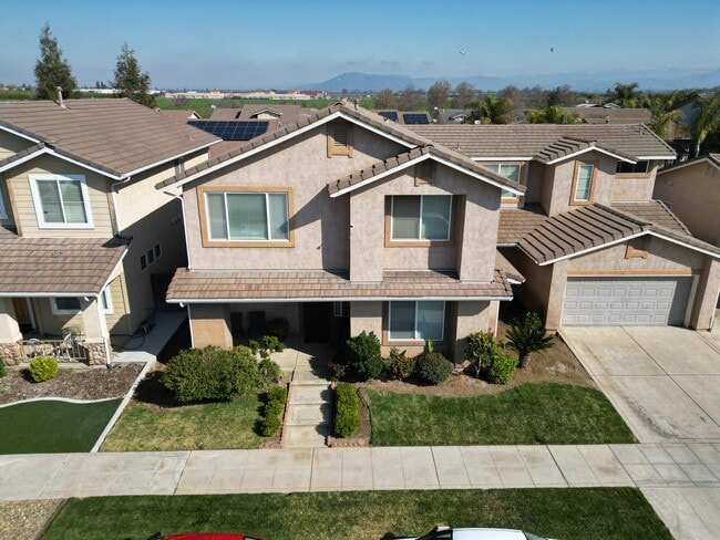 Building Photo - 2346 E Early Ave