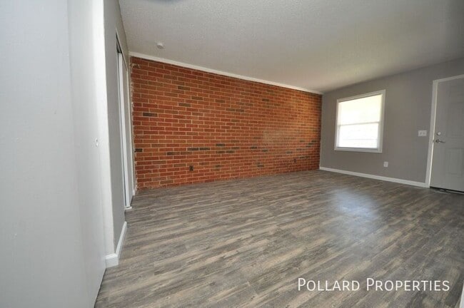 Photo - 28 Westwood Village