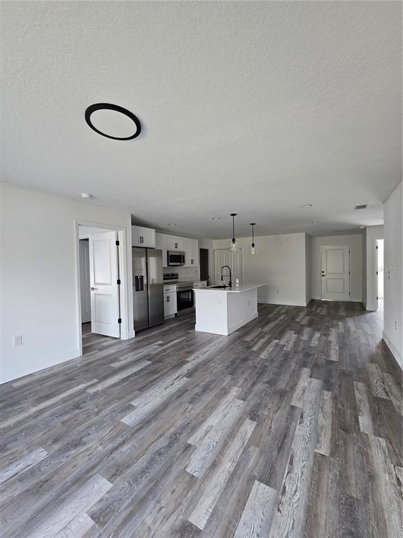 Photo - 20422 Dial Ave