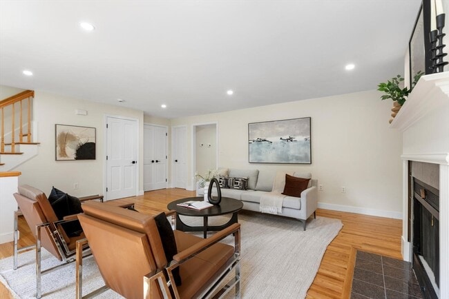 Photo - 29 Cottage St