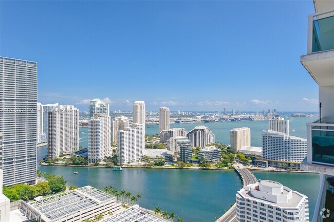 Building Photo - 950 Brickell Bay Dr Unit 3802 Rental