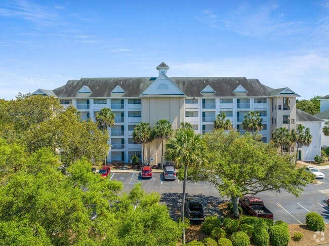 Building Photo - Ground Floor condo at the Florida Club!! Unit 112