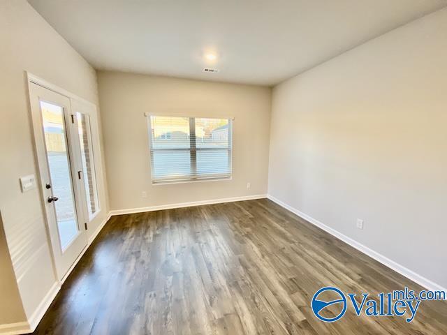 Photo - 123 Derbyshire Dr