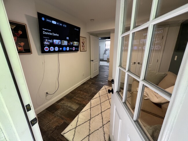 1631 Undercliff Ave Unit B