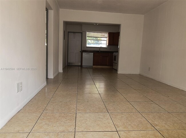 Photo - 4900 SW 28th Terrace