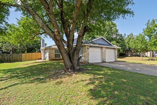 Photo - 703 Country Aire Dr