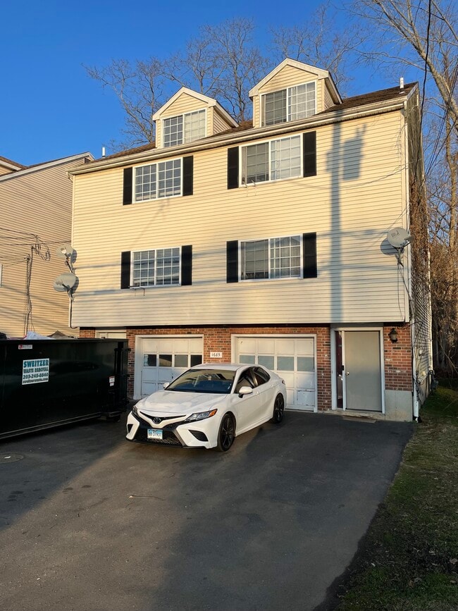Photo - 1685 Litchfield Turnpike Townhome