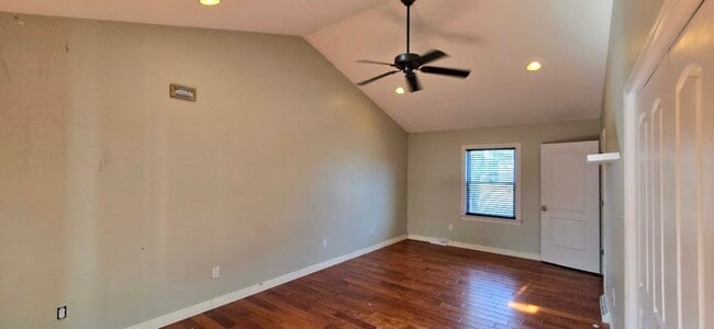 Photo - 871 Liberty Street Ext