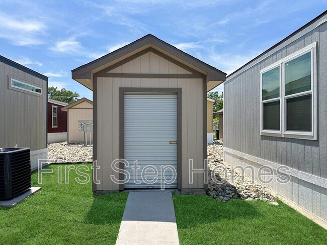 Photo - 237 Noriker Dr