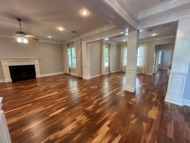 3934 Hanover Pl