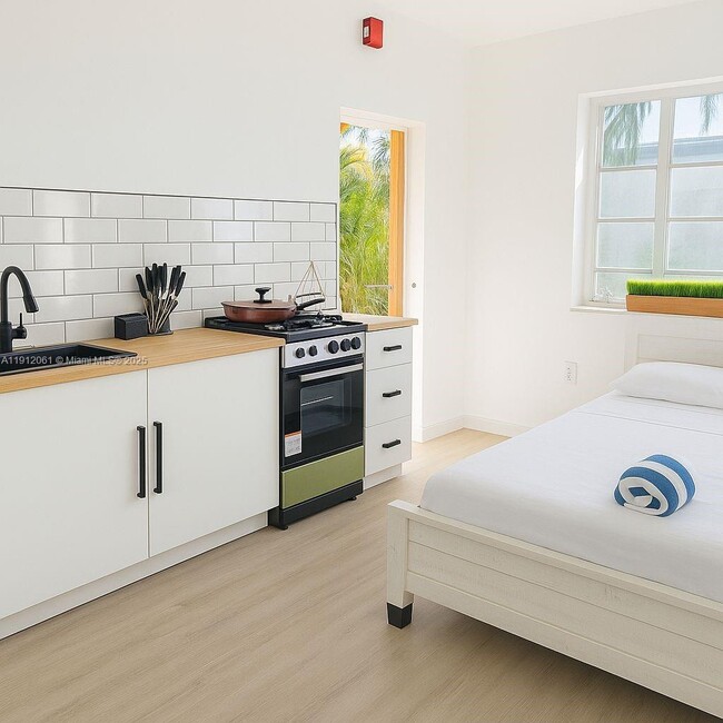 Building Photo - 301 86th St Unit 2