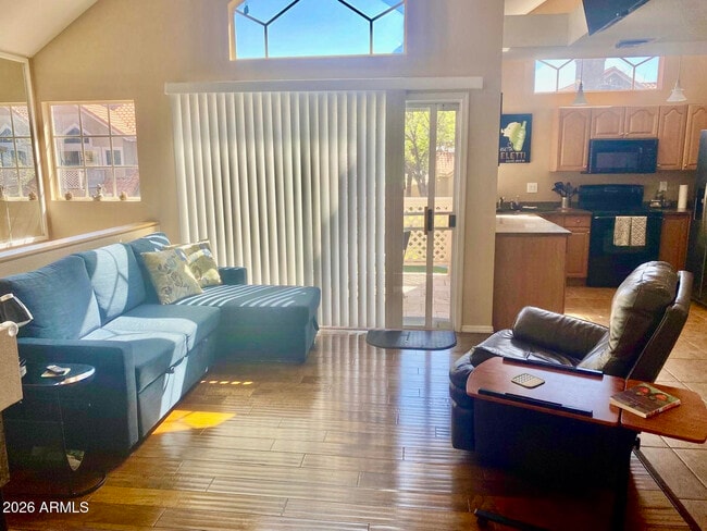 Photo - 1633 E Lakeside Dr