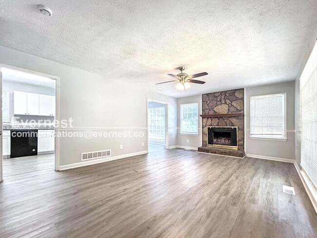 Photo - 118 Blackhawk Trail