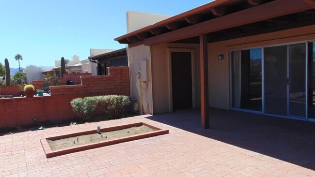 Photo - 675 los Topacios