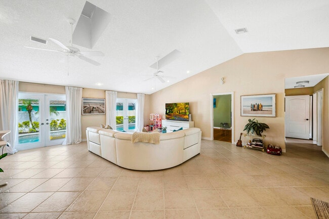 Photo - 7661 W Country Club Blvd