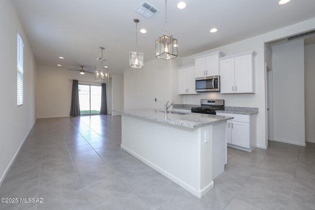 4882 E Greenway Wash Dr