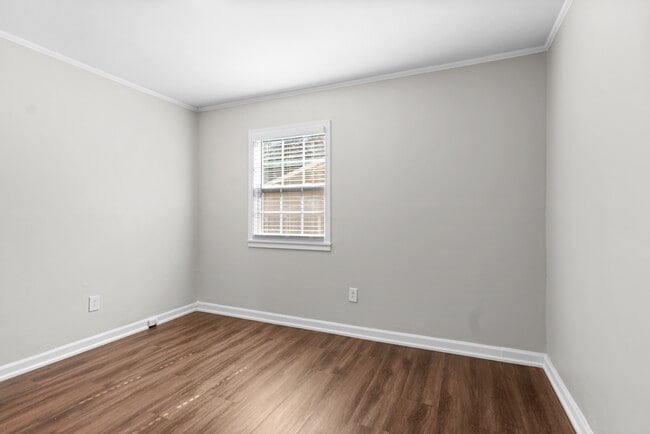 Photo - 1380 Plaza Ave SW