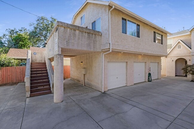 Photo - 1518 W 5th St Unidad 1