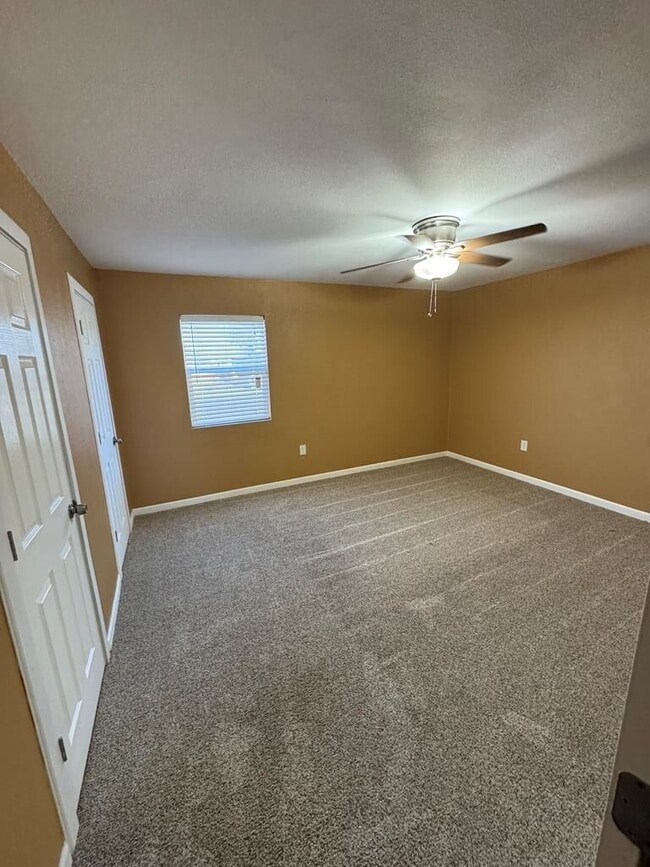 Photo - 2826 Hilltop Dr