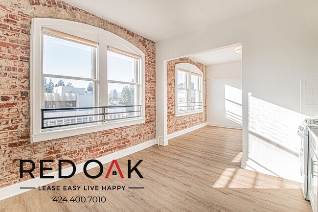 Building Photo - 102 N Glendale Ave Unit 523