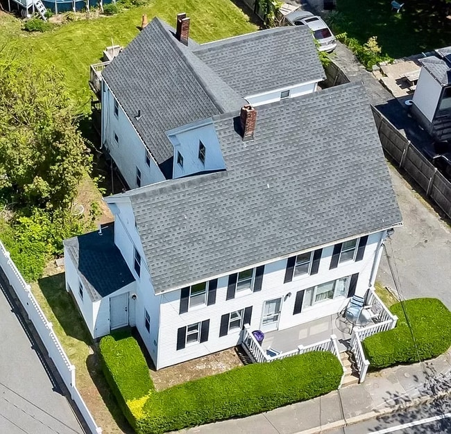 Building Photo - 129 Essex Ave Rental