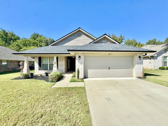 Photo - 8437 Grayce Dr