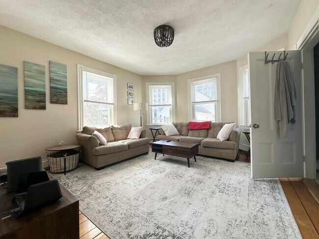 14-16 Allen St - 14-16 Allen St Apartment Unit 2