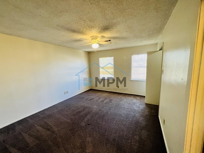 Photo - 9 Briarwood Cir