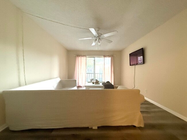 Photo - 460 NW 20th St Unit 2070