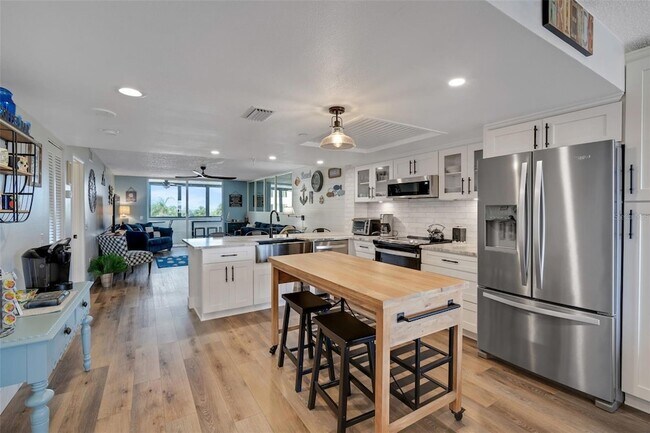 6035 Sea Ranch Dr Unit 215