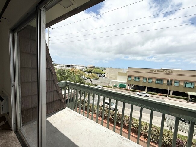 Photo - MOVE IN READY! Pacific Village- 3 Bd/ 2.5 Ba Town House