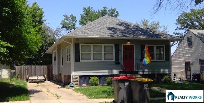 Building Photo - 2 Bedroom House for Rent