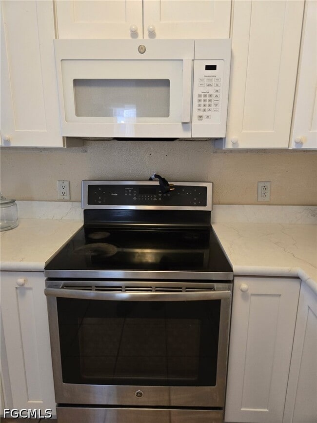 Photo - 18570 Miami Blvd